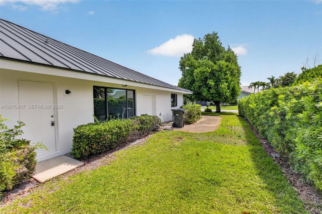 712 Pine Lake Dr, Delray Beach, FL 33445 Photo