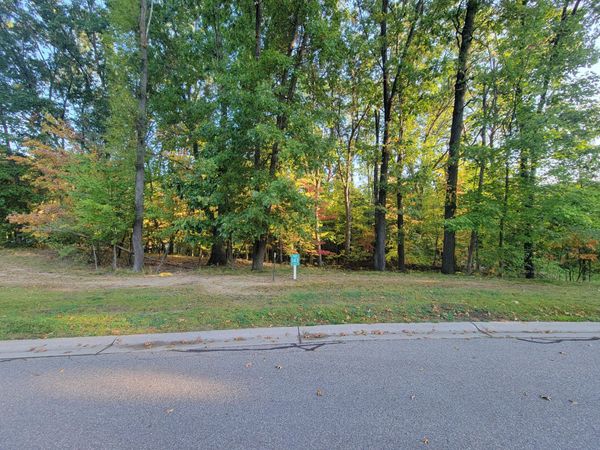 6452 N Shore Cove, Richland, MI 49083