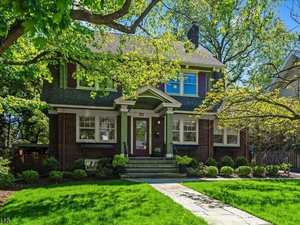 231 Watchung Ave, Montclair, NJ 07043