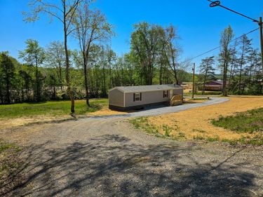 6717 Kentucky 501 , Liberty, KY 42539