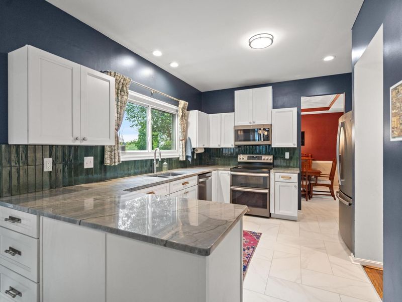 807 Twilight Drive, Crescent Springs, KY 41017 Photo 9