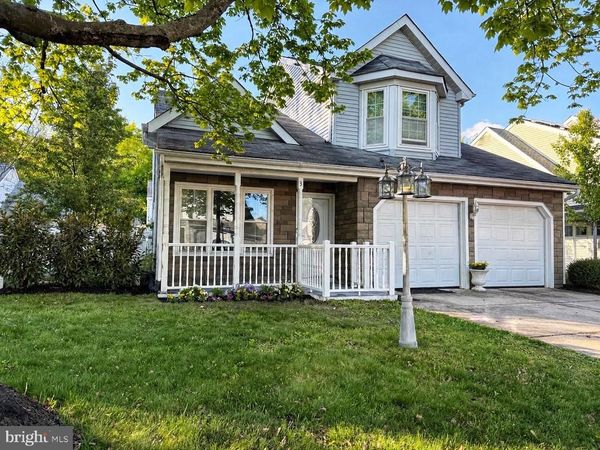 3 TUDOR DRIVE, BURLINGTON, NJ 08016