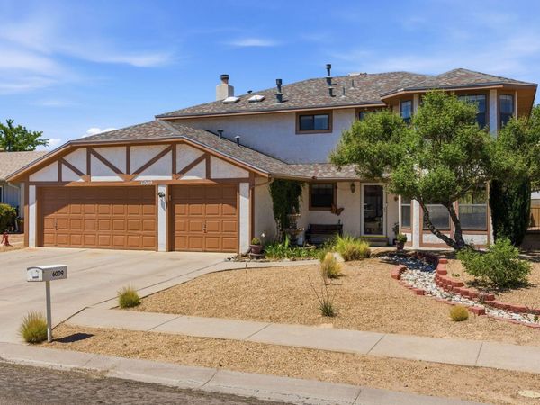 6009 Azuelo Avenue NW, Albuquerque, NM 87120