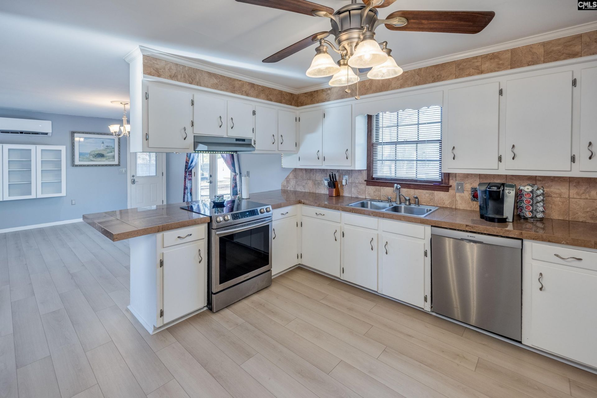 540 Lakeshore Drive  Photo 14