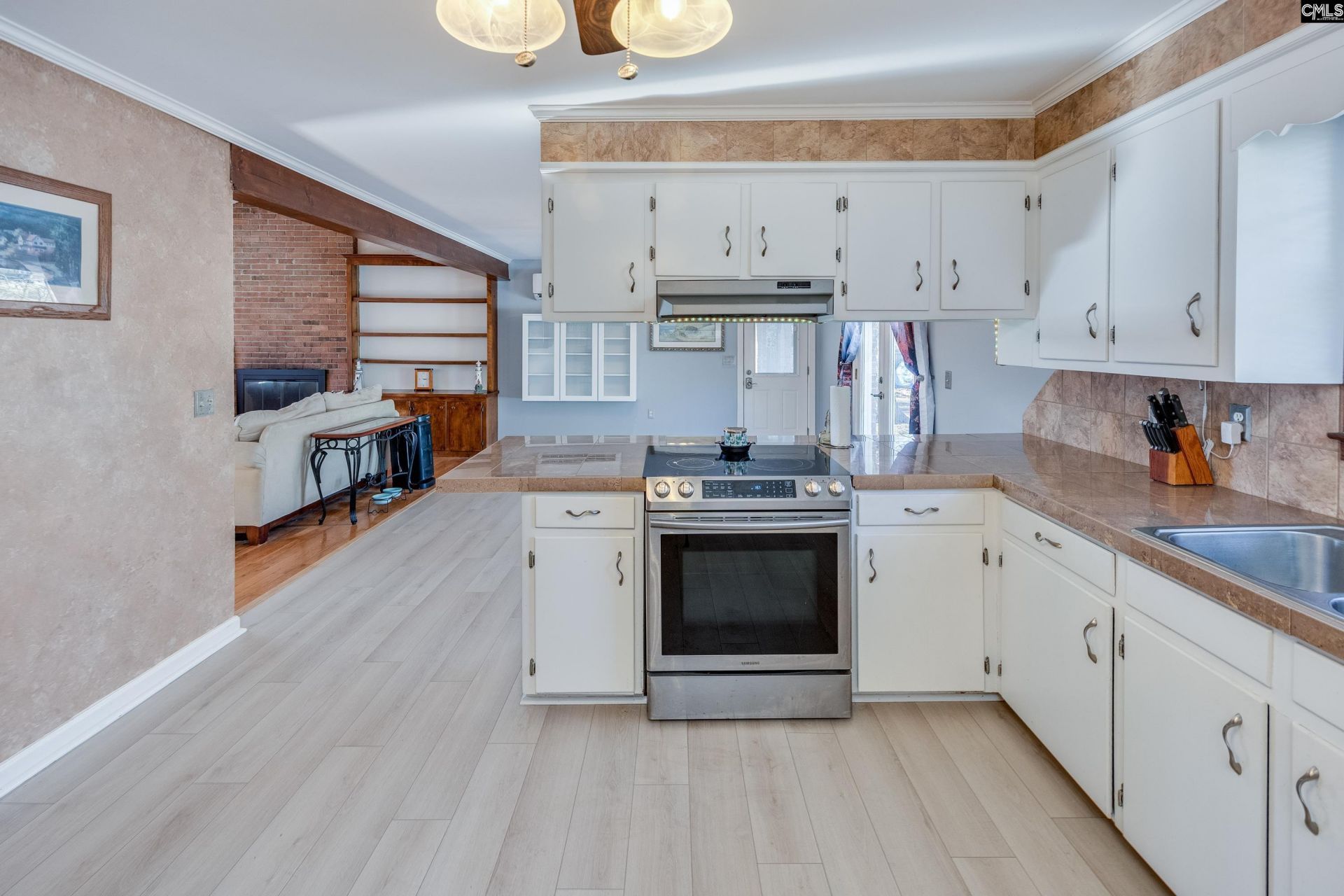 540 Lakeshore Drive  Photo 15