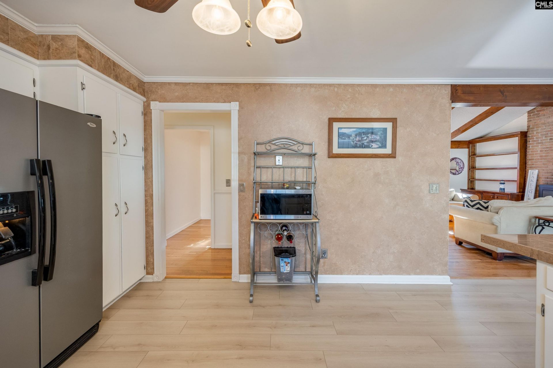 540 Lakeshore Drive  Photo 19