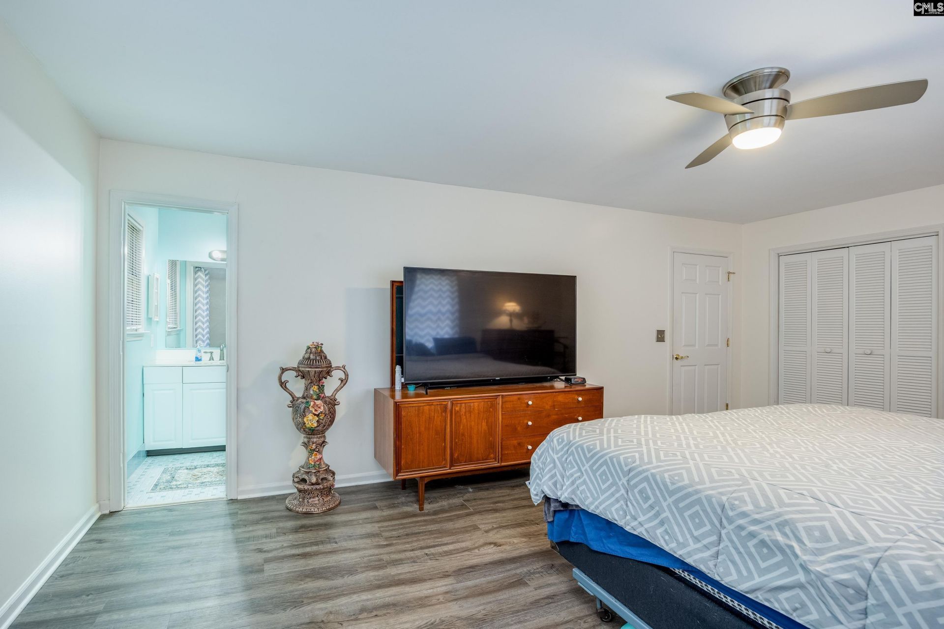 540 Lakeshore Drive  Photo 29