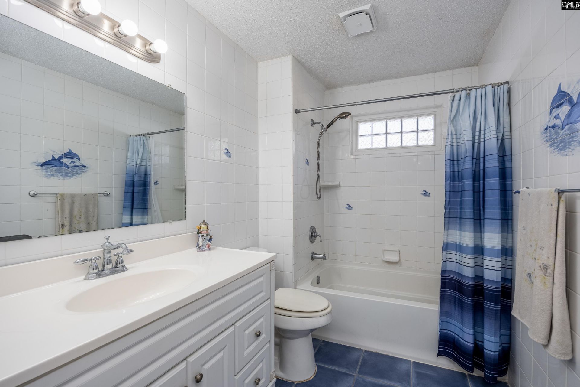 540 Lakeshore Drive  Photo 41