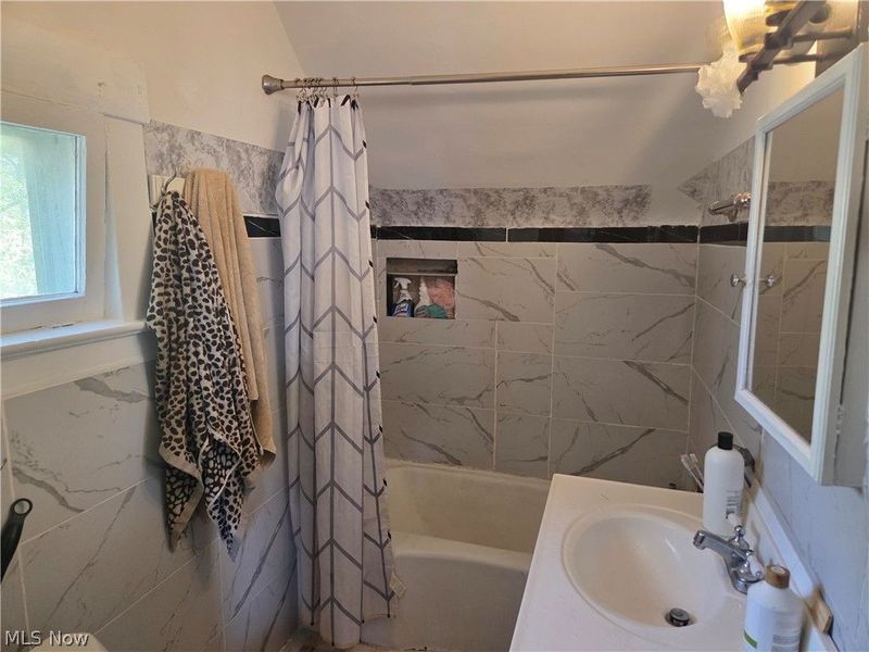 10918 Oliver Road, Cleveland, OH 44111 Photo 16