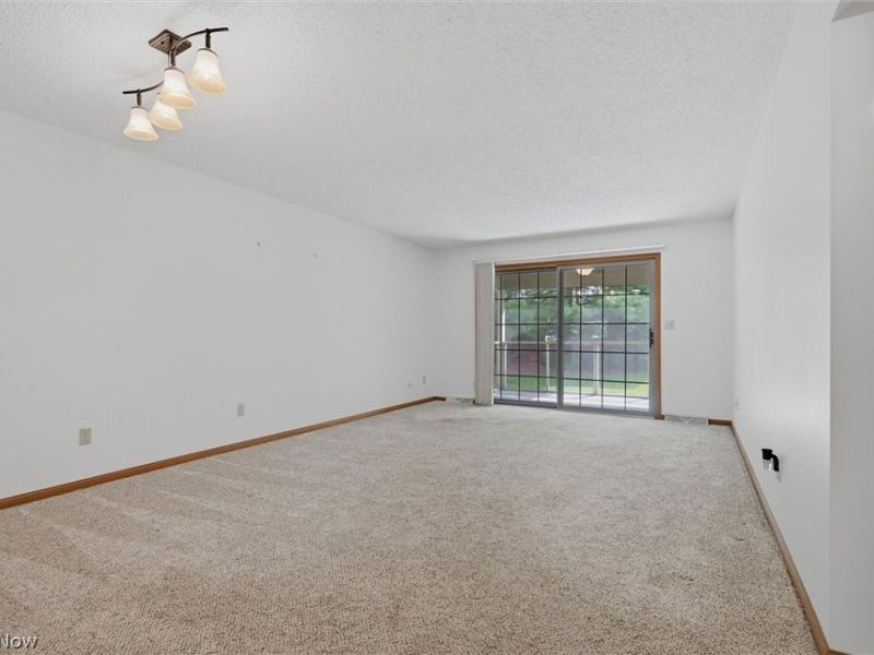 810 Southwestern Run, Unit 23, Poland, OH 44514 Photo 12