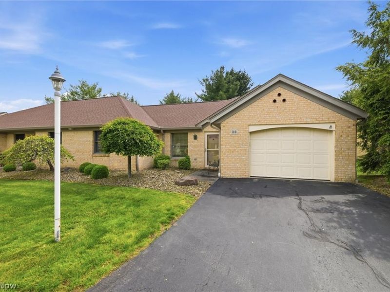 810 Southwestern Run, Unit 23, Poland, OH 44514 Photo 2