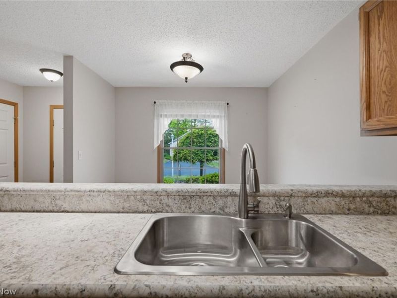 810 Southwestern Run, Unit 23, Poland, OH 44514 Photo 7