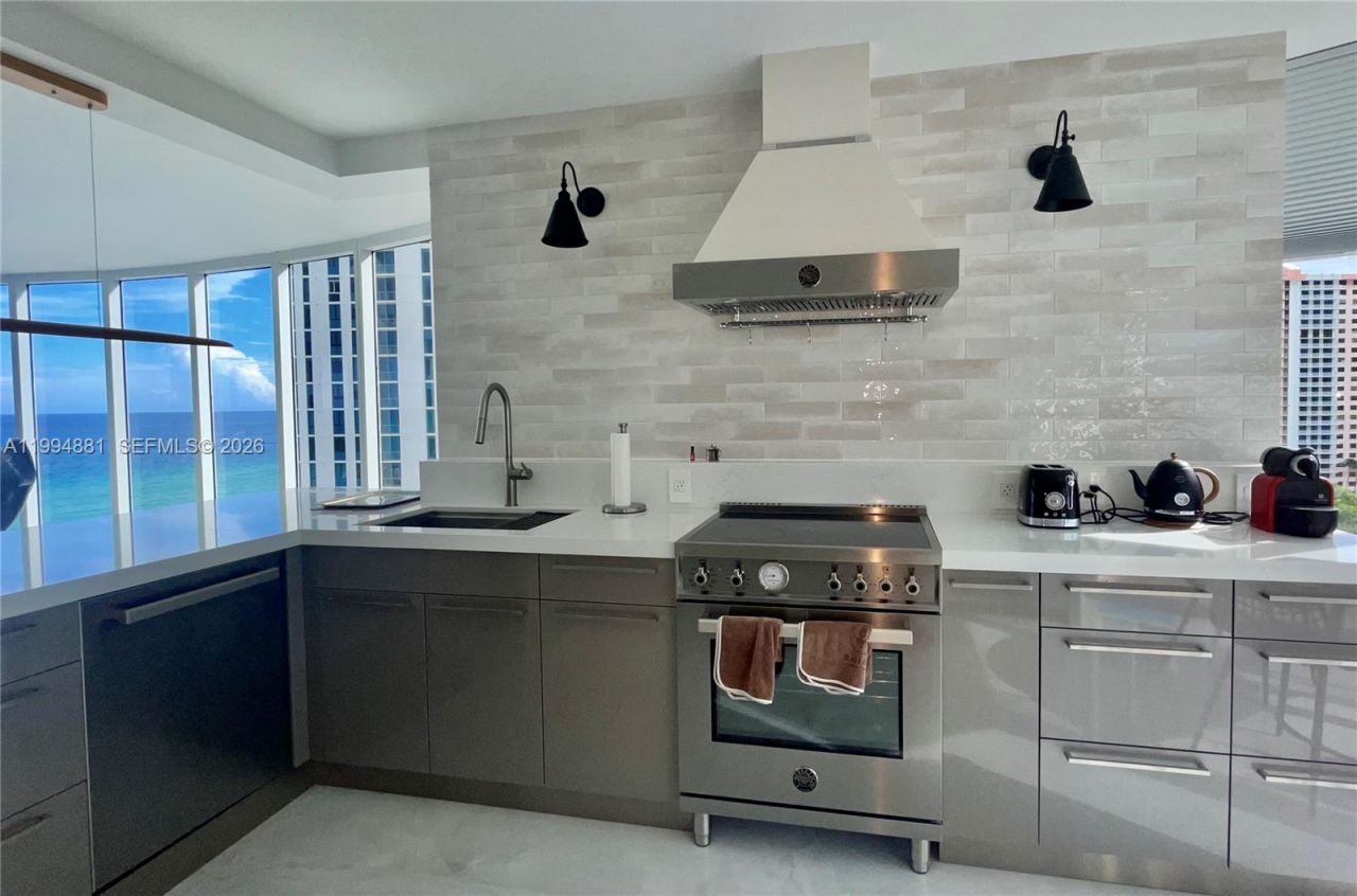 17555 Collins Ave , Unit 1001, Sunny Isles Beach, FL 33160 Photo