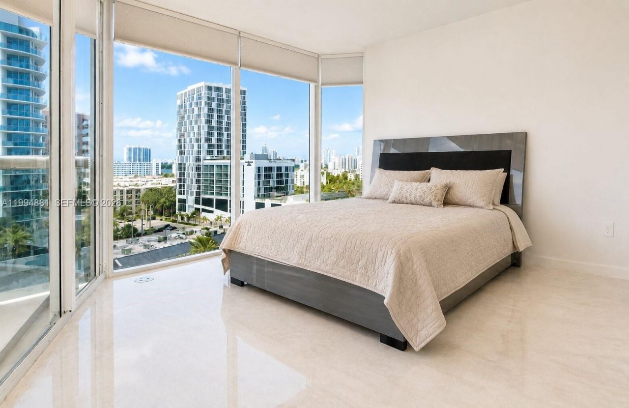 17555 Collins Ave, Unit 1001, Sunny Isles Beach, FL 33160 Photo