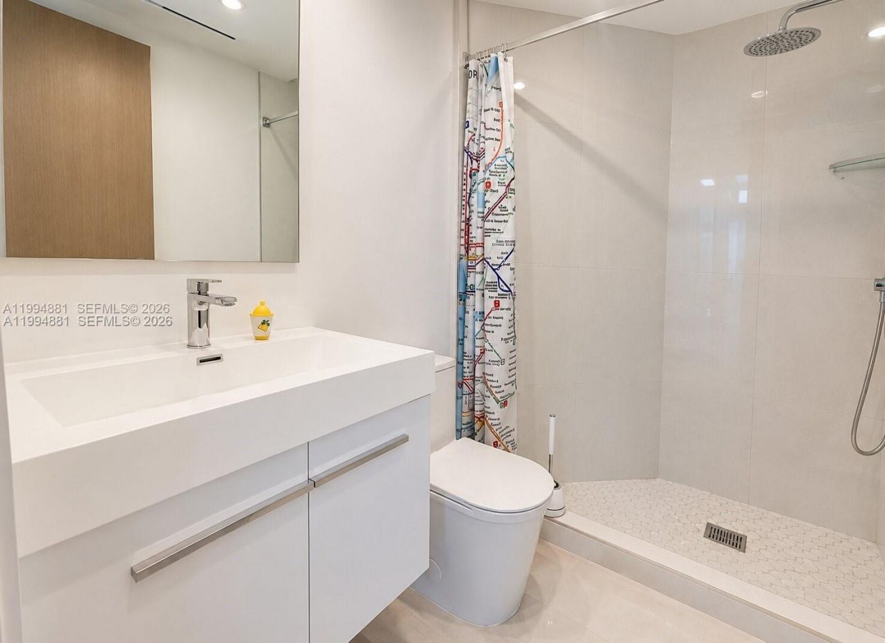 17555 Collins Ave, Unit 1001, Sunny Isles Beach, FL 33160 Photo
