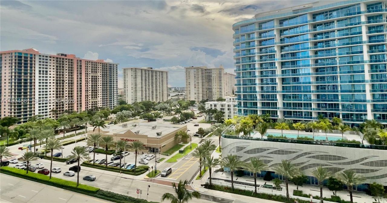 17555 Collins Ave , Unit 1001, Sunny Isles Beach, FL 33160 Photo