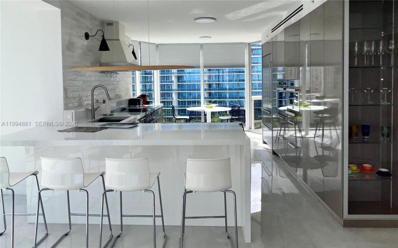 17555 Collins Ave , Unit 1001, Sunny Isles Beach, FL 33160 Photo