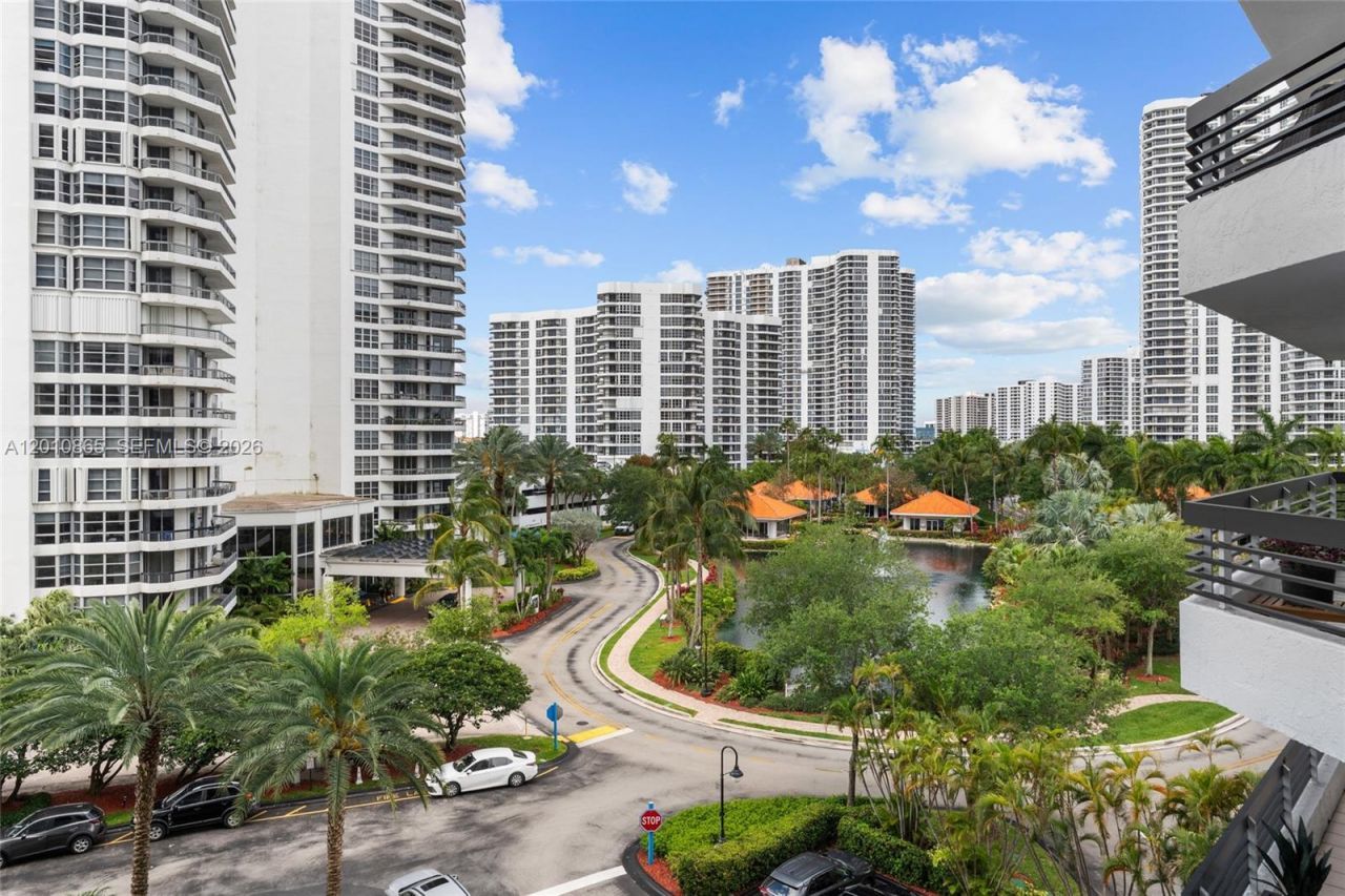19195 NE 36th Ct , Unit 604, Aventura, FL 33180 Photo