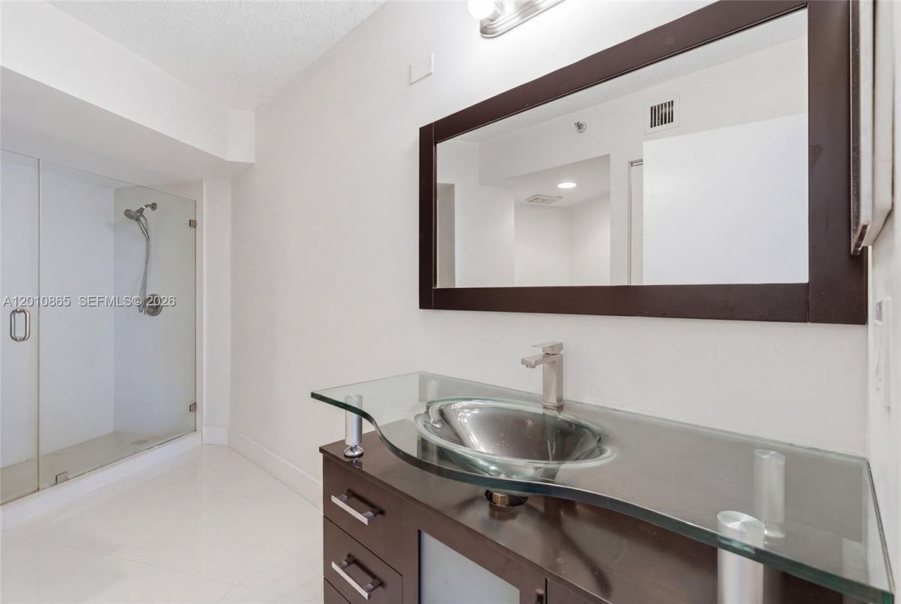 19195 NE 36th Ct , Unit 604, Aventura, FL 33180 Photo