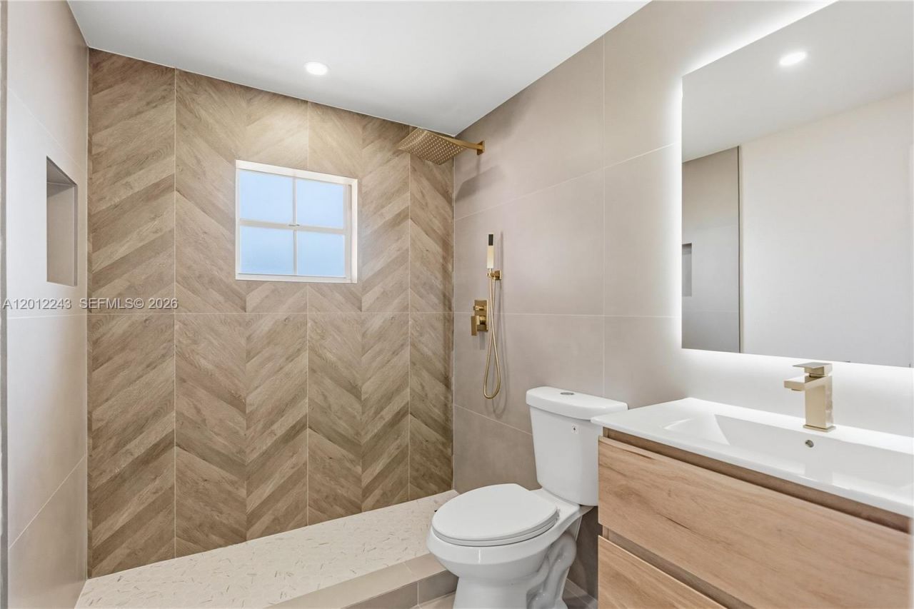 Please Call For Address, Hialeah, FL 33013 Photo