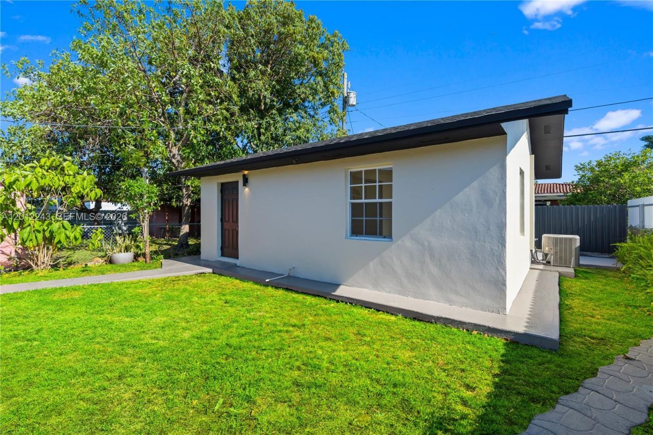 Please Call For Address, Hialeah, FL 33013 Photo