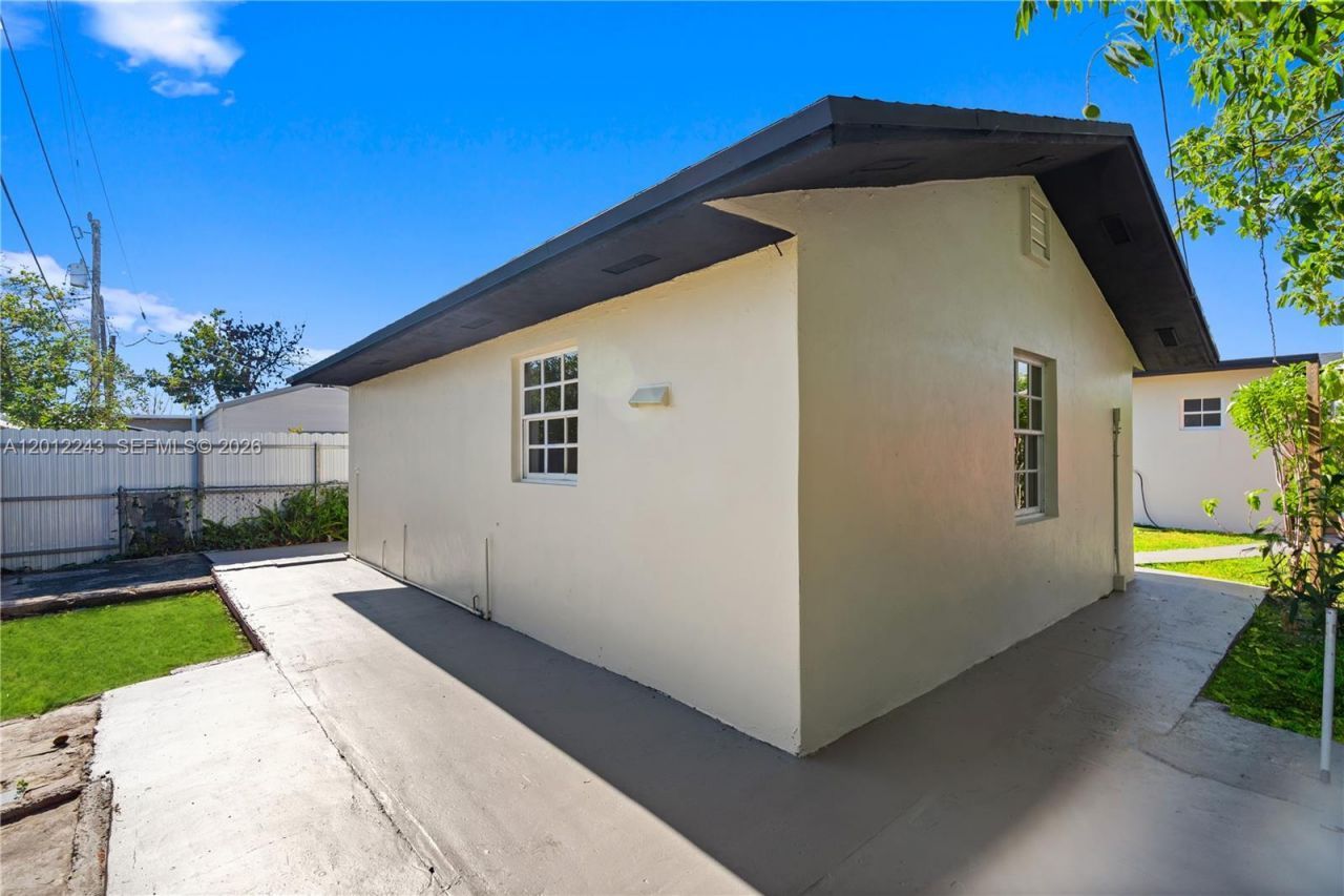 Please Call For Address, Hialeah, FL 33013 Photo