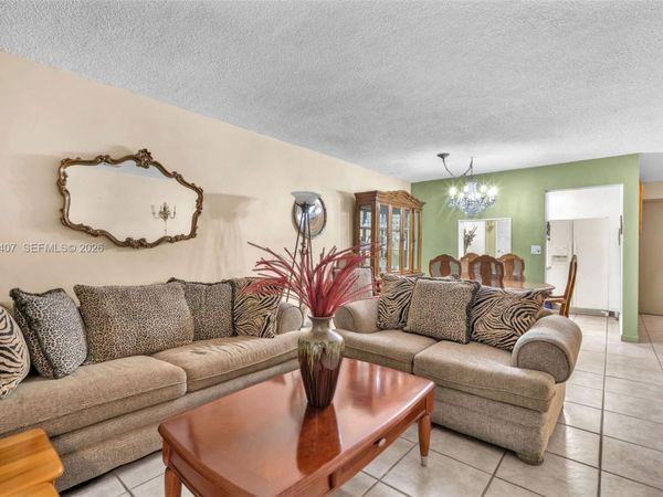 16901 NE 13th Ave, Unit 303, Miami, FL 33162