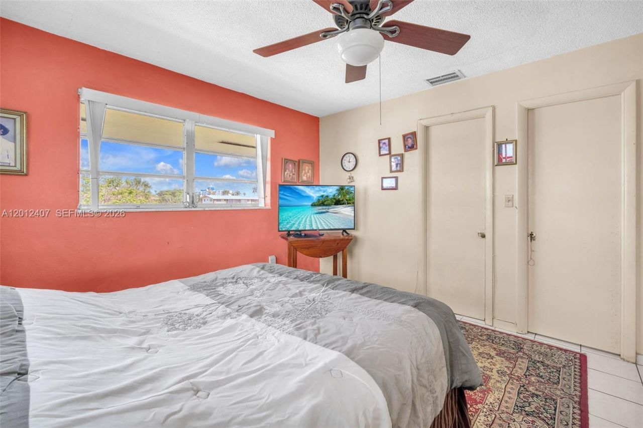 16901 NE 13th Ave, Unit 303, Miami, FL 33162 Photo