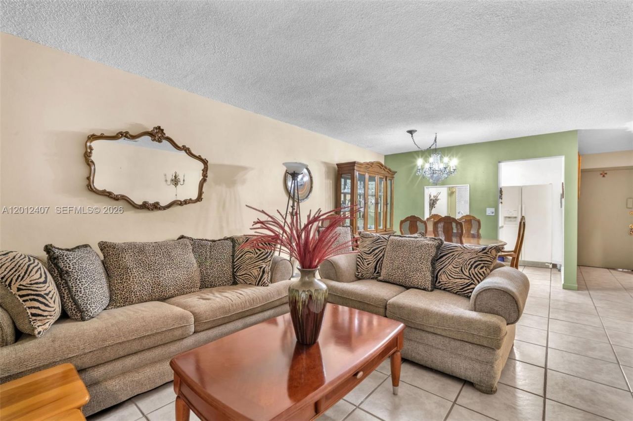 16901 NE 13th Ave , Unit 303, Miami, FL 33162 Photo