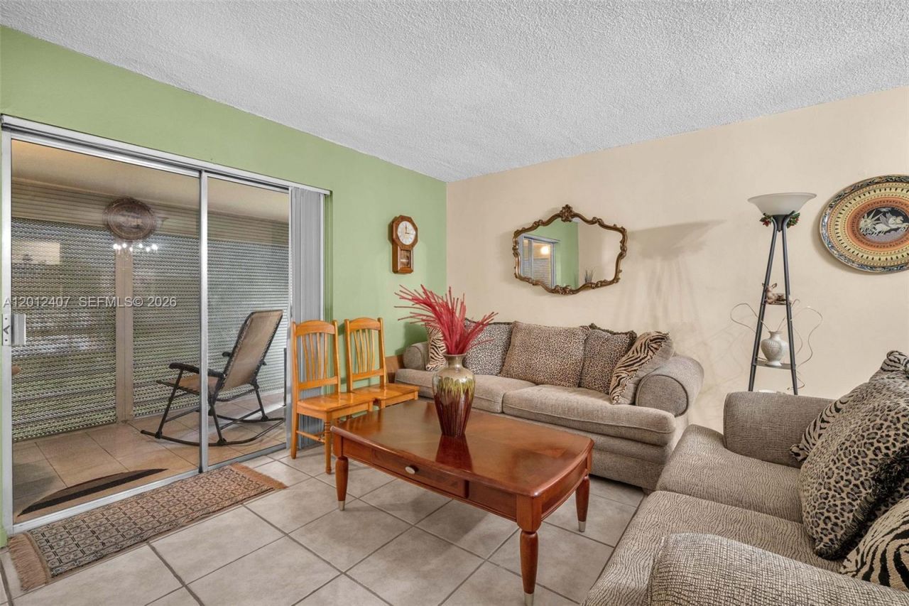 16901 NE 13th Ave, Unit 303, Miami, FL 33162 Photo