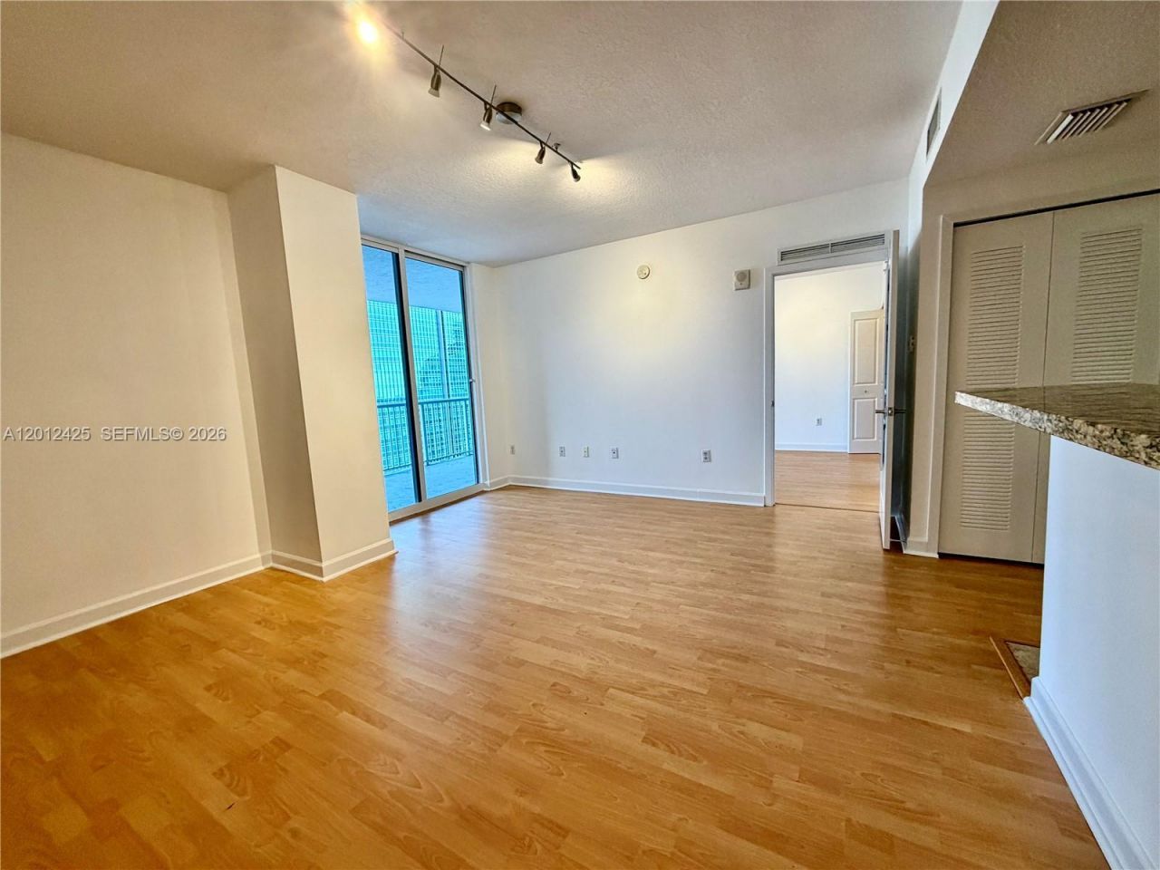 170 SE 14th St , Unit 2906, Miami, FL 33131 Photo