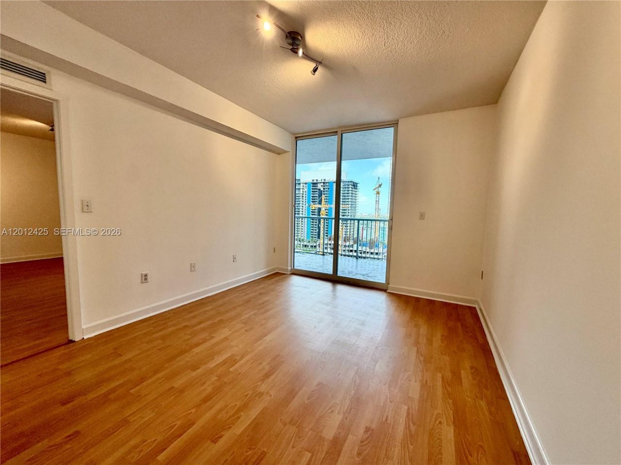 170 SE 14th St , Unit 2906, Miami, FL 33131 Photo