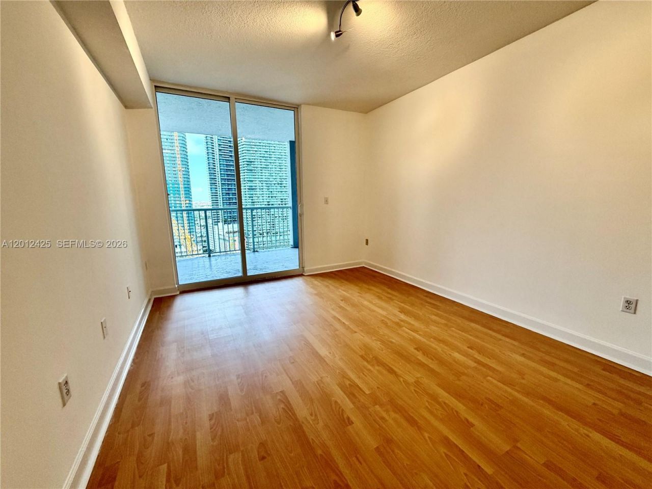 170 SE 14th St , Unit 2906, Miami, FL 33131 Photo