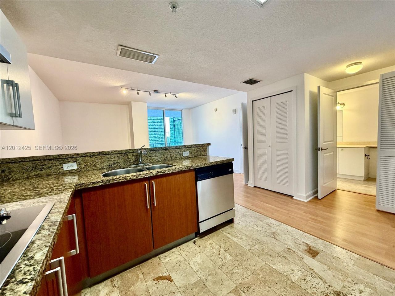170 SE 14th St , Unit 2906, Miami, FL 33131 Photo