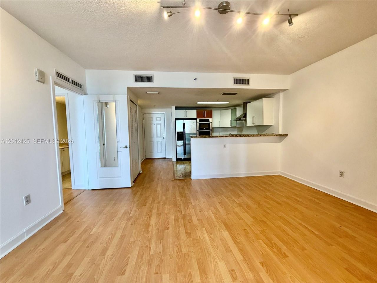 170 SE 14th St , Unit 2906, Miami, FL 33131 Photo