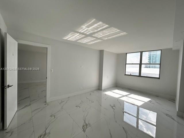 6039 Collins Ave, Unit 1033, Miami Beach, FL 33140 Photo