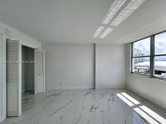6039 Collins Ave, Unit 1033, Miami Beach, FL 33140 Photo