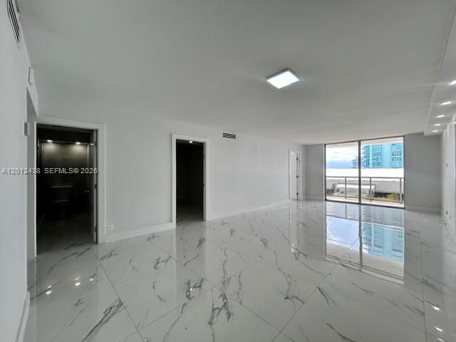 6039 Collins Ave, Unit 1033, Miami Beach, FL 33140 Photo
