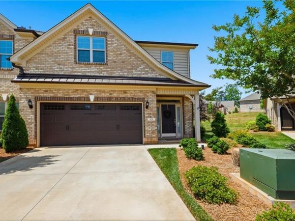978 Bonanza Lane , Mebane, NC 27302