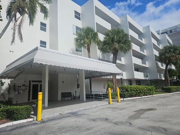1421 S Ocean Boulevard, Unit 412, Pompano Beach, FL 33062