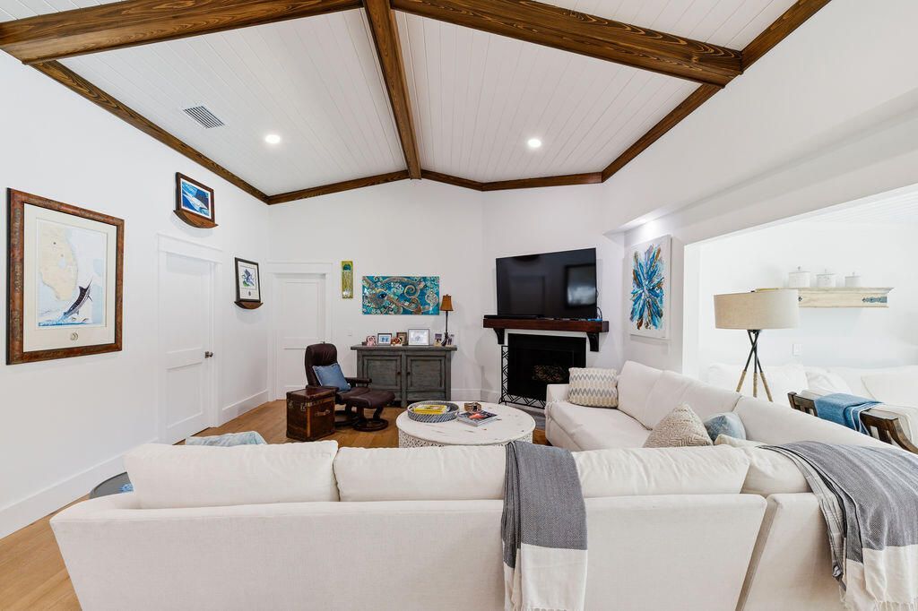 835 N East Stokes Terrace, Jensen Beach, FL 34957 Photo