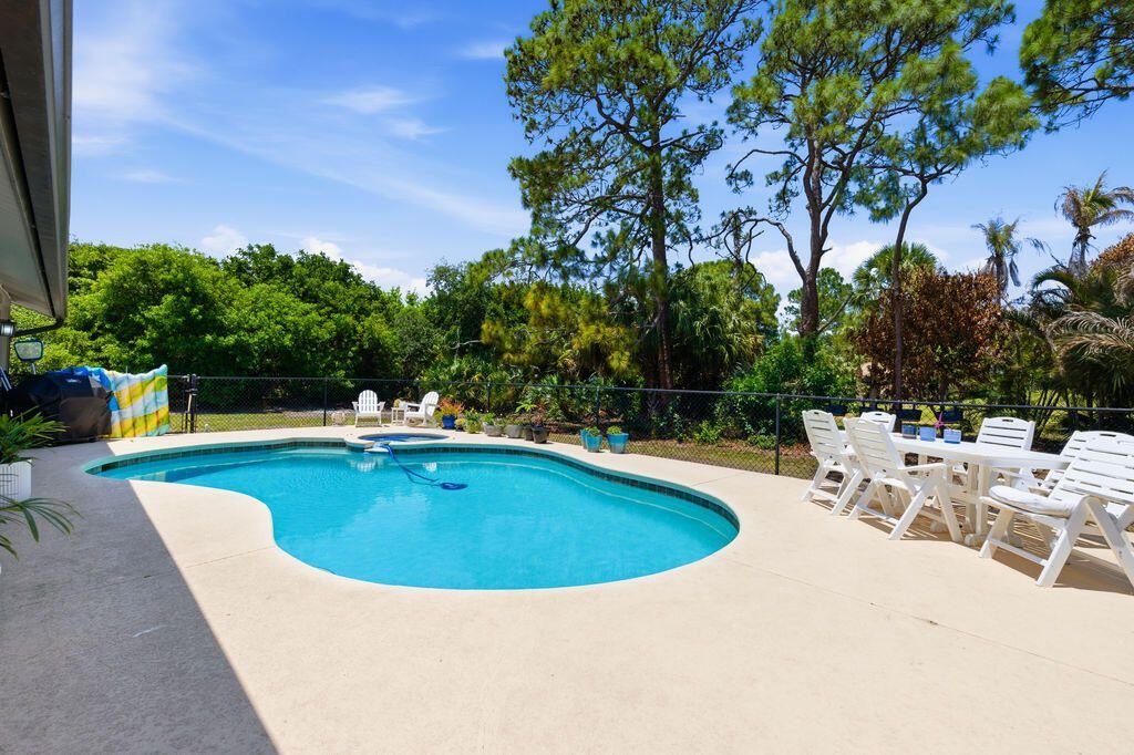 835 N East Stokes Terrace, Jensen Beach, FL 34957 Photo