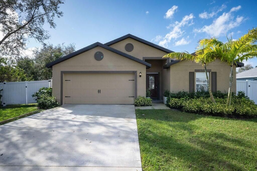 414 SW Dahled Avenue, Port Saint Lucie, FL 34953 Photo