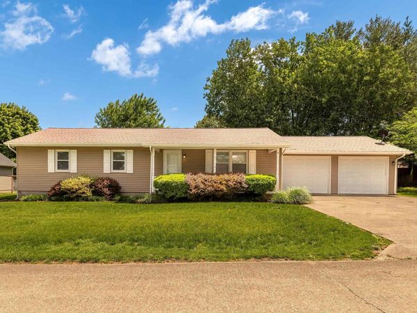 4 ACORN Drive, Harrisburg, IL 62946