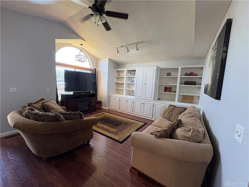 2896 Red Oak Circle, Troy, OH 45373 Photo 3