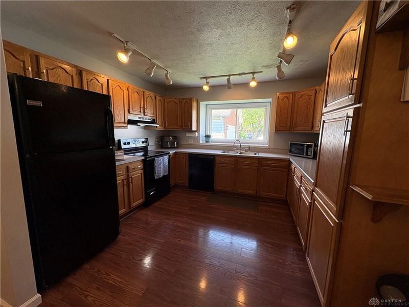 2896 Red Oak Circle, Troy, OH 45373 Photo 6