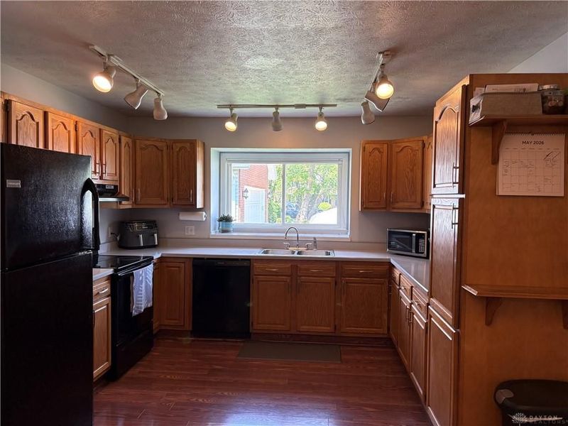 2896 Red Oak Circle, Troy, OH 45373 Photo 7