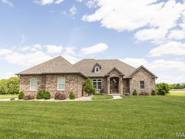 409 Willow Bend Lane, O'Fallon, IL 62269