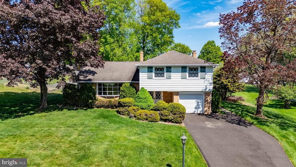 180 E RAMBLER DRIVE, SOUTHAMPTON, PA 18966
