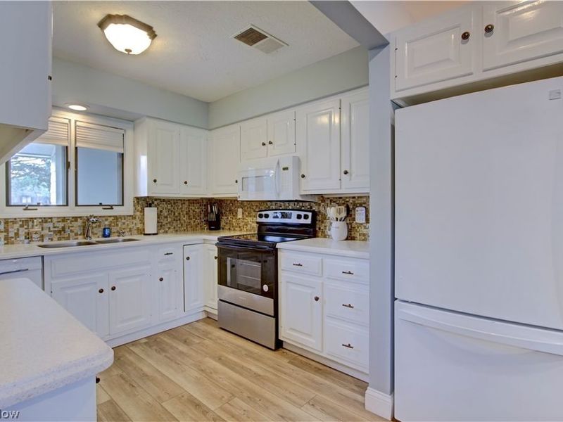 16 Sawmill Creek Drive W., Unit 16, Huron, OH 44839 Photo 14